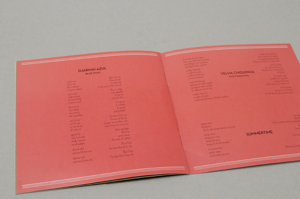 booklet-rot.jpg